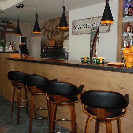 Hotelik Manhatan رادزين بودلاسكي المظهر الخارجي الصورة