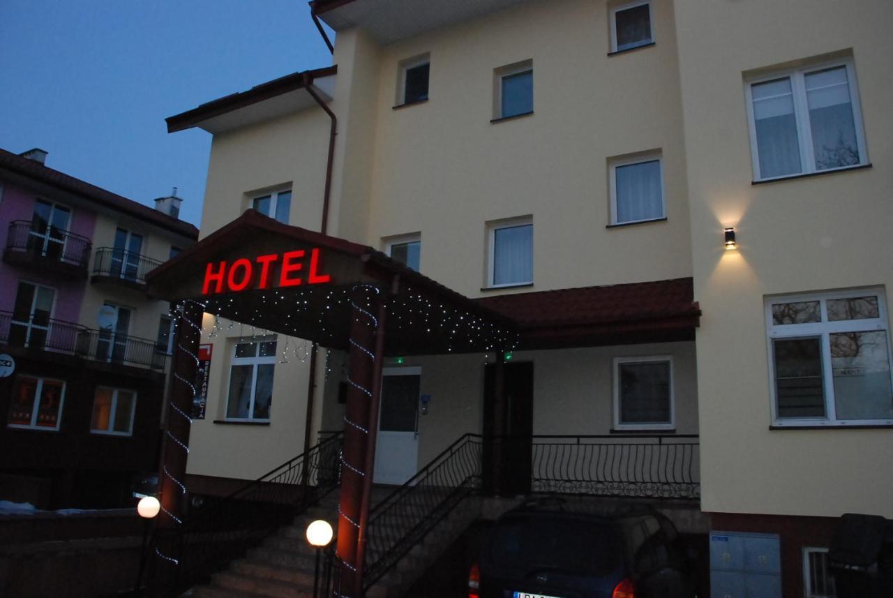 Hotelik Manhatan رادزين بودلاسكي المظهر الخارجي الصورة